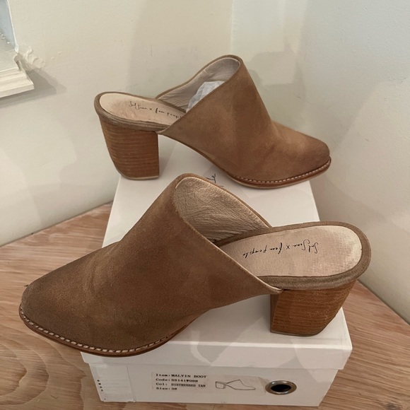 Free People Malvin Boot distressed tan suede size 38 worn once - Picture 3 of 7